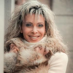 Meet your Posher, Elena